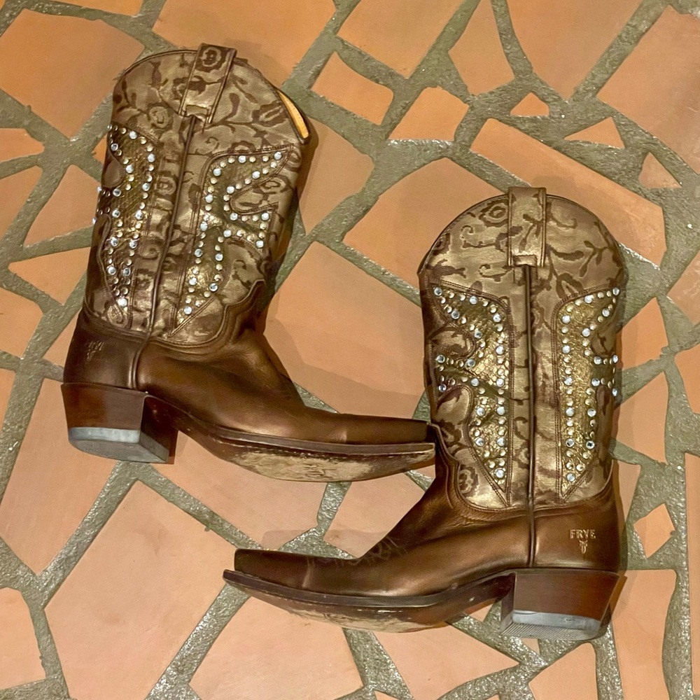 Frye Daisy Duke Metallic Brown Cowboy Boots, size 7